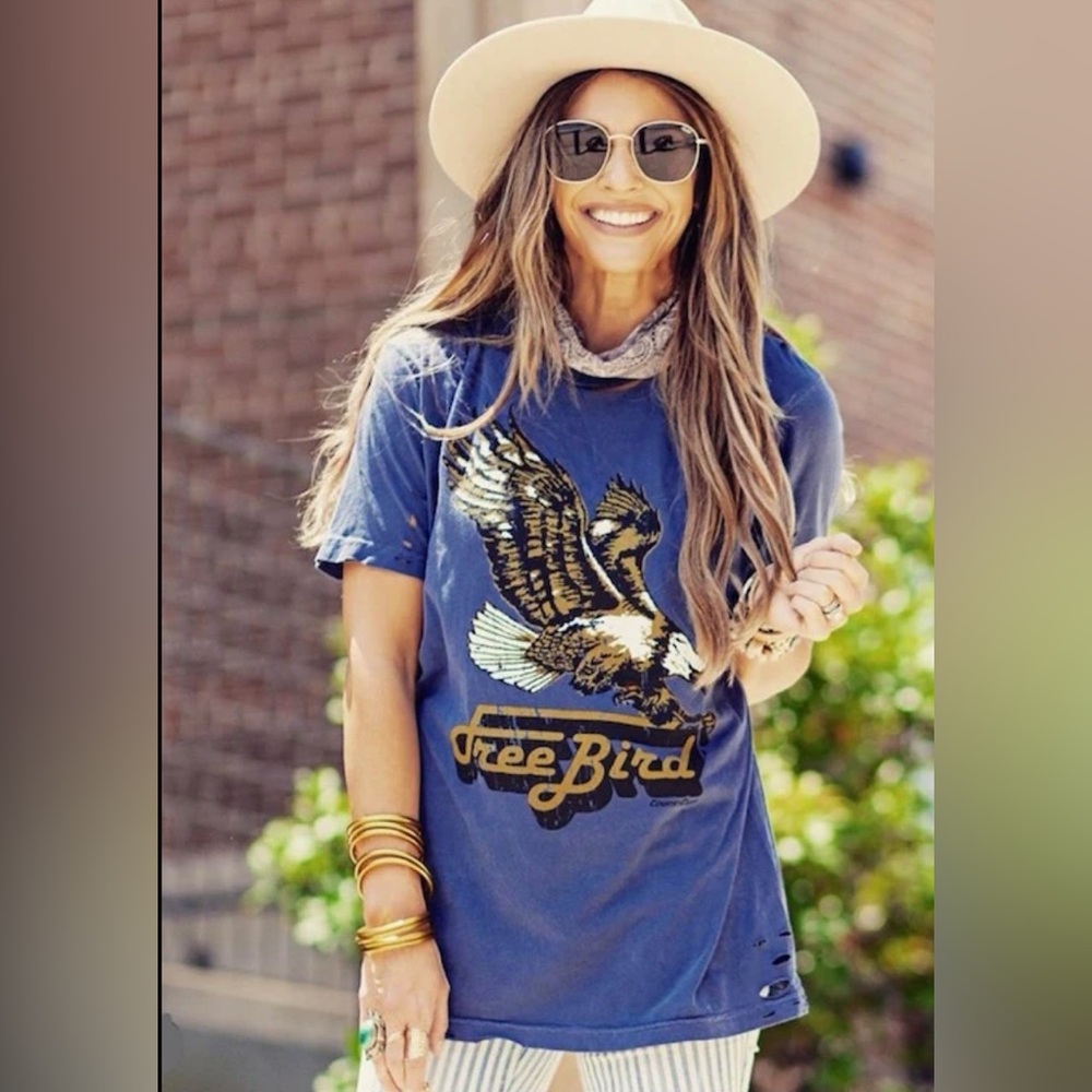 Country Deep Vintage Distressed Free Bird Concert Tee
